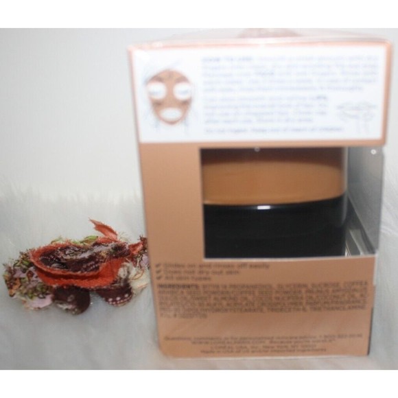 L’Oreal PURE-SUGAR Scrub Resurface & Energize 3 Pure Sugars + Coffee-2 Pk 1.7 oz - Picture 3 of 4